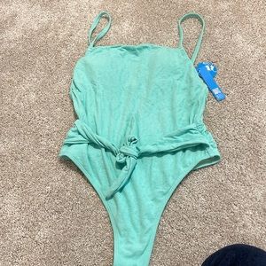 Cupshe one piece size M - new with tags